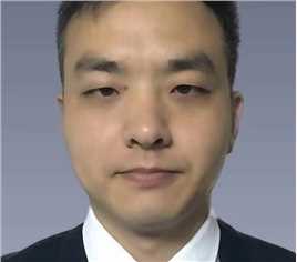 董振伟老师照片